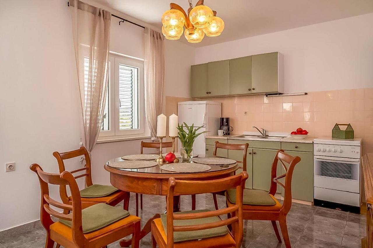 Apartments Matija Rogoznica  Buitenkant foto