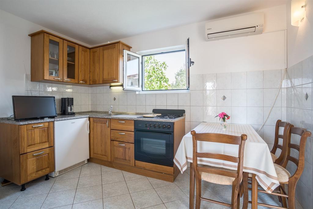 Apartments Matija Rogoznica  Buitenkant foto
